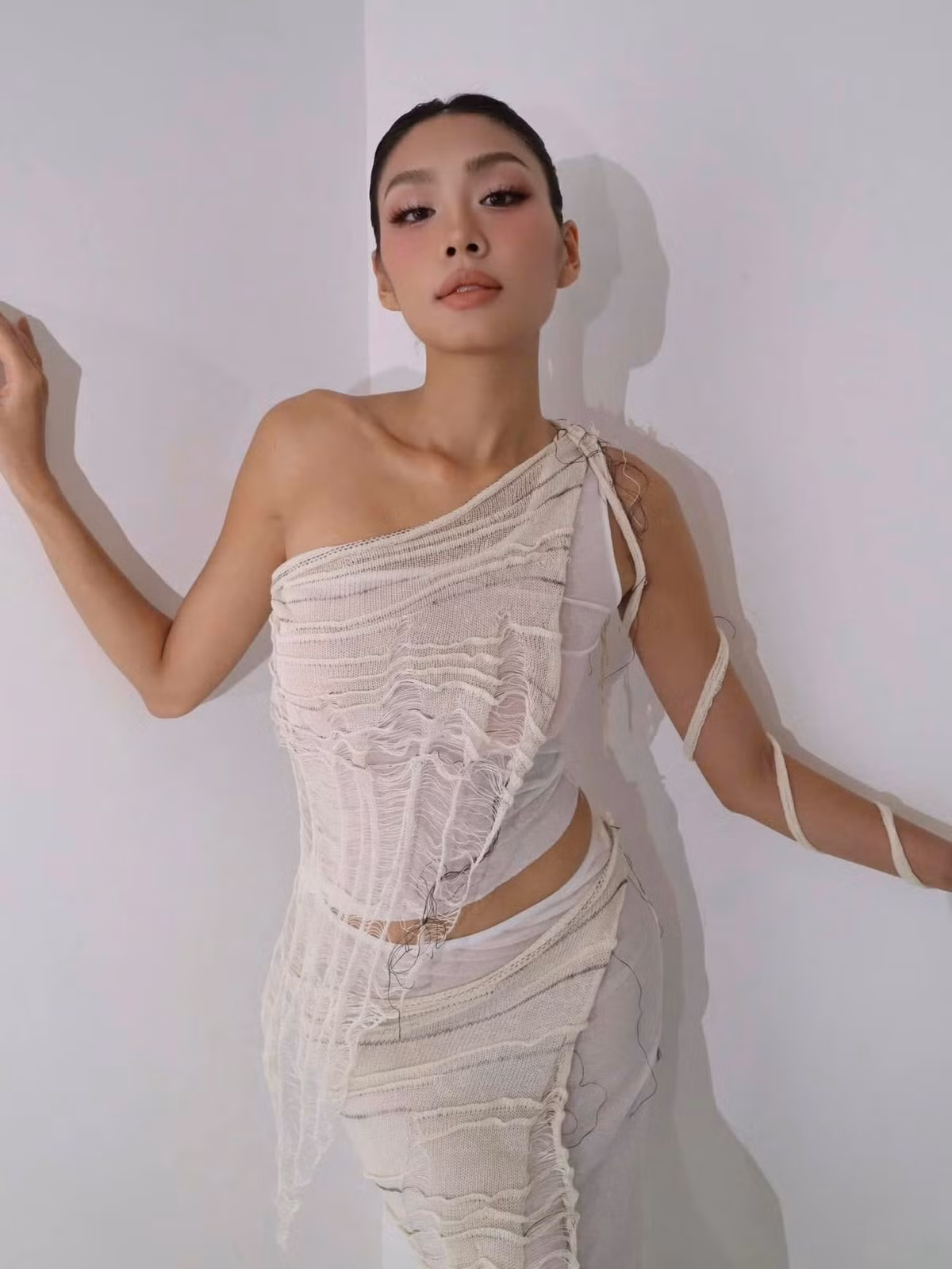 Nàng Á hậu không đề cập đến lý do mà chỉ cho biết mình đang ở "chế độ độc thân".