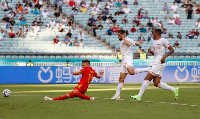 Như vậy, sau lượt trận đầu tiên, Italia với chiến thắng 3-0 trước Thổ Nhĩ Kỳ ở trận khai mạc vươn lên dẫn đầu bảng, Thụy Sĩ và xứ Wales sau trận hòa chia vị trí thứ hai tại bảng A VCK EURO 2020.