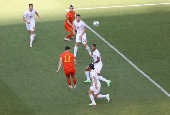 Mặc dù được đánh giá cao hơn xứ Wales, nhưng Thụy Sĩ lại nhập cuộc không tốt.