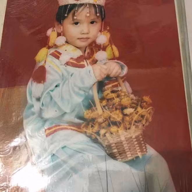 Nhìn những hình ảnh của Nguyễn Hoàng Học không ai nghĩ cô nàng là một người chuyển giới. Ngay từ khi còn nhỏ, người đẹp đã ý thức được giới tính của mình là một người con gái.