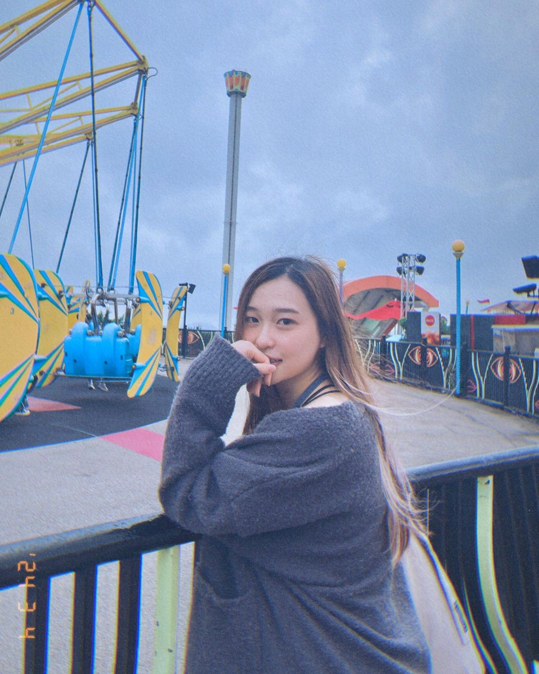 Bên cạnh đó, việc ăn mặc kín đáo cũng là một cách thể hiện sự tôn trọng với những người xung quanh mà Yiwo có thể làm.