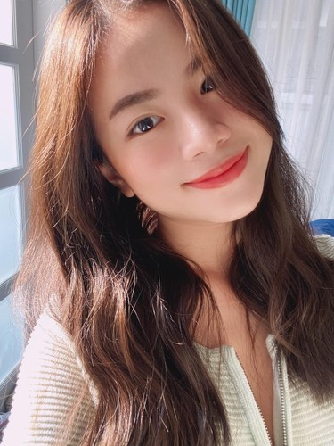 Tuy nhiên bên cạnh đó cũng có không ít ý kiến khó nghe về chuyện có vú trẻ trong nhà, đặc biệt là mối quan hệ của Nguyễn Quốc Vũ với “chị vú”.