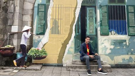 Không khí tết Nguyên Đán đang rộn ràng khắp các con phố, mỗi gia đình cũng đang hân hoan chuẩn bị đón năm mới. Với thủ môn Nguyễn Filip, đây lần đầu tiên anh ăn tết ở quê cha với quốc tịch Việt Nam.