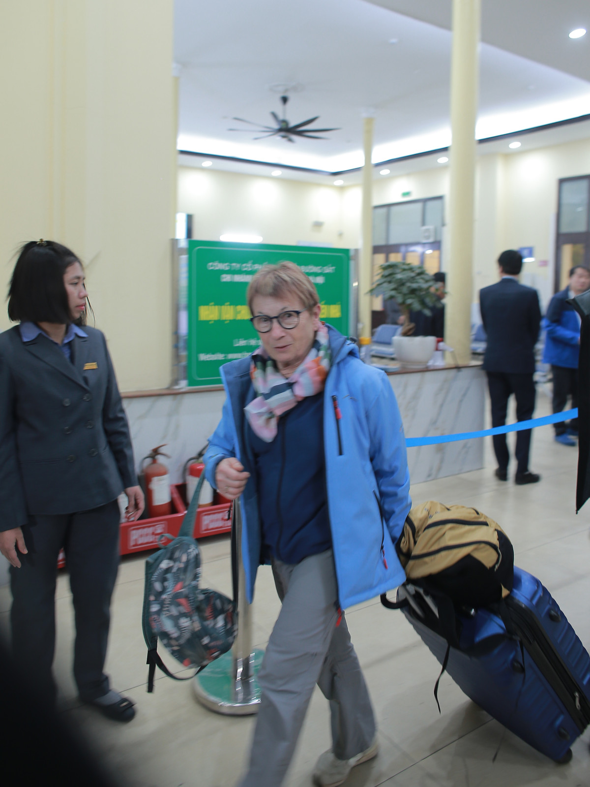 Tối 28/1 (tức 29 Tết Ất Tỵ), chuyến tàu SE1 xuất phát từ ga Hà Nội chở 108 hành khách về quê.