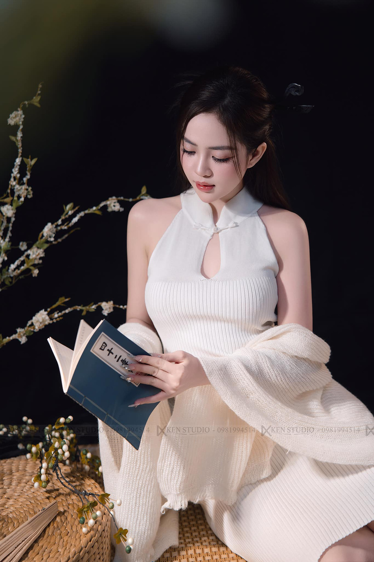 Bé My viết: "Ghép thật quá ai cũng tưởng thật. Ảnh đẹp trai nhưng ảnh không có được em đâu. Chị em yên tâm, chồng của chị em vẫn còn".