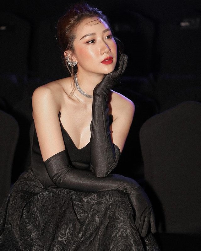 Body quyến rũ "vòng nào ra vòng nấy" của "bà chủ Hà thành" Kiều Ly khiến nhiều người ngưỡng mộ.