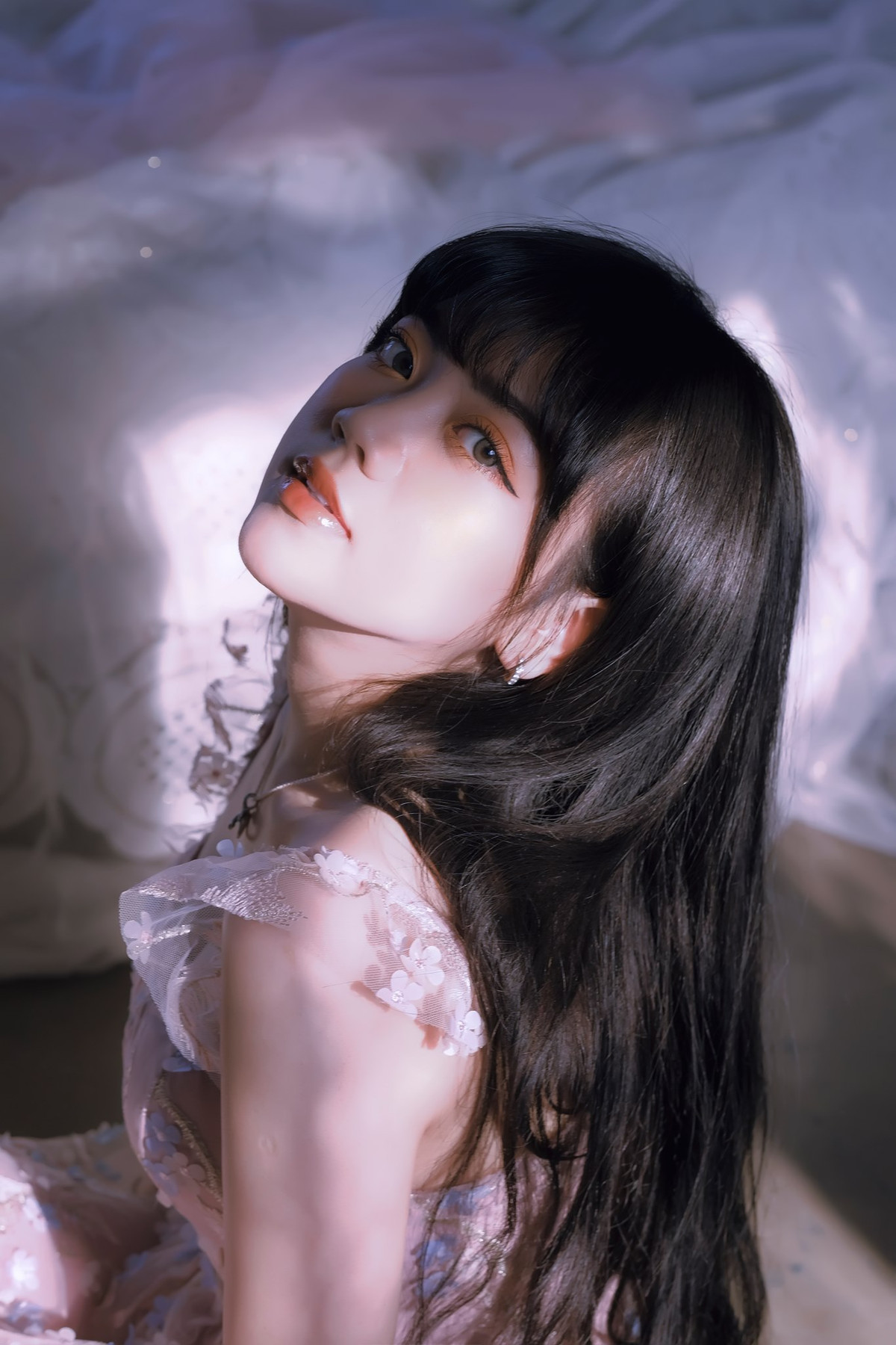 Trước đó, Bảo Hân Helia nhiều lần cho thấy bản thân là người có quan điểm sống độc lập, mạnh mẽ và luôn mong muốn một tình yêu thực sự nghiêm túc.