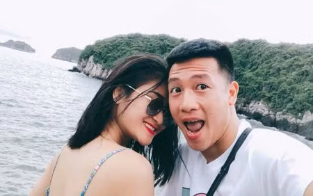 Không quá khó để tìm những khoảnh khắc "tình bể tình" giữa Huy Hùng và bạn gái trên trang cá nhân của cả hai.