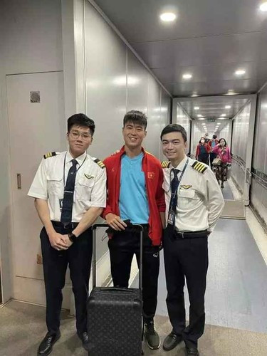 Hiện chàng trai 8X đang là cơ trưởng một hãng hàng không có tiếng của Việt Nam.