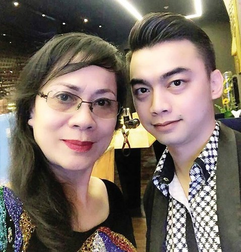 Khi sự nghiệp đang lên, Duy Alex đã bỏ nghề diễn, chuyển hướng sang làm phi công.