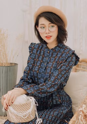 Không chỉ bắt đầu với gym mà Phương Thoa còn tập thêm yoga, đánh cầu lông, đi bộ, đạp xe.. Song song với quá trình tập luyện, cô nàng cũng thay đổi chế độ ăn uống hợp lý và khoa học hơn.