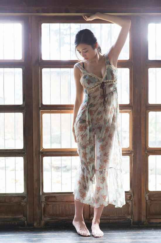 Gái xinh xứ hoa anh đào còn tham gia các phim truyền hình như Seicho kyouhansha và Đó là Howell, Chúng tôi là tiếp viên, Harajuku Book Cafe…