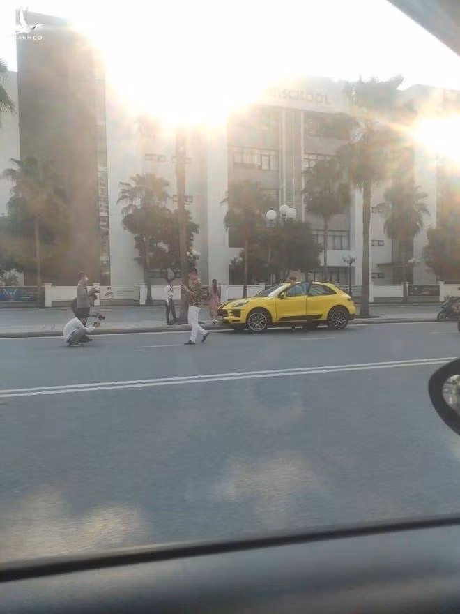 Sau khi bị netizen bóc mẽ hàng loạt chiêu trò phông bạt, những đặc điểm làm màu không lẫn đi đâu được để "lùa gà" lên chơi sàn BO thì dàn hot girl tài chính 4.0, chuyên gia đọc lệnh không hề có dấu hiệu bớt ồn ào.