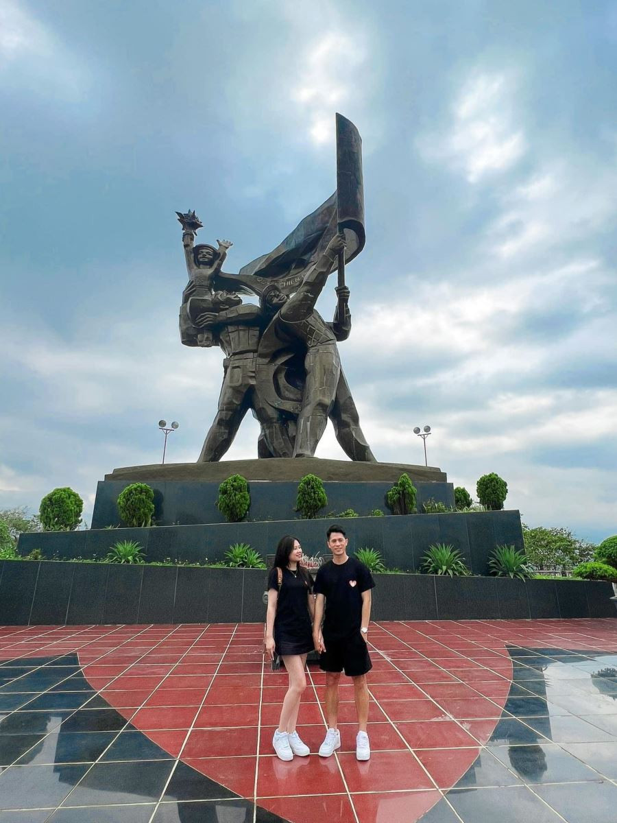 Trên trang cá nhân, bạn gái Trần Đình Trọng mới đây đã chia sẻ khoảnh khắc đầy tình cảm kèm hashtag “ĐB”.