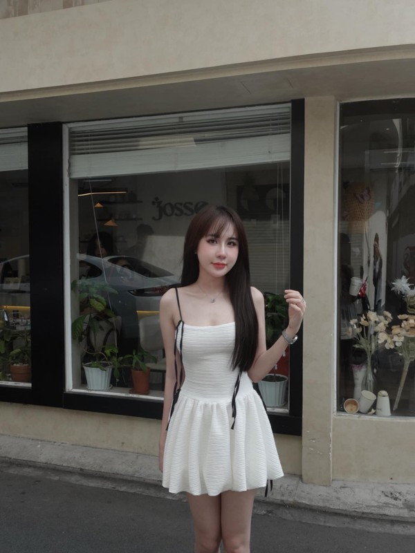 Vóc dáng nuột nà của hot girl bi-a Lê Tuyết Anh.