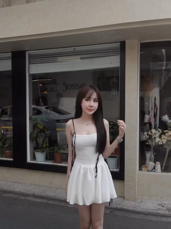 Vóc dáng nuột nà của hot girl bi-a Lê Tuyết Anh.