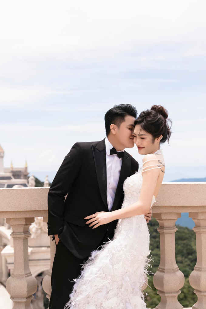 Với chiều cao 1m74, Việt Hương xinh đẹp khi diện váy cưới chụp ảnh