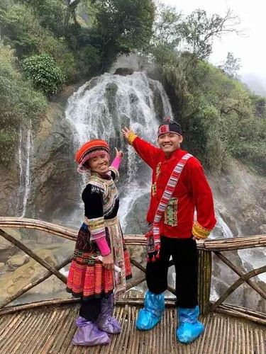 Cách đây 6 năm, hình ảnh về một người phụ nữ nhỏ bé (cao chưa đến 1m50) nấu các món ăn siêu to khổng lồ đã nhận về sự quan tâm lớn của dân mạng.