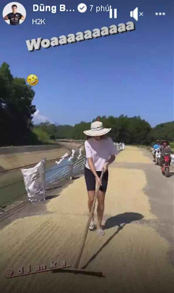 Không phụ công dạy bảo, trước đó Dianka từng nhận được nhiều lời khen khi trổ tài viết tiếng Việt.