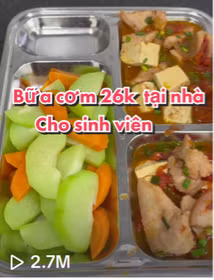 Gắn bó nghề bếp gần 10 năm, Minh Tuyển không gặp khó khăn khi đảm nhiệm khâu nấu nướng, phục vụ cho 15-25 người mỗi ngày.