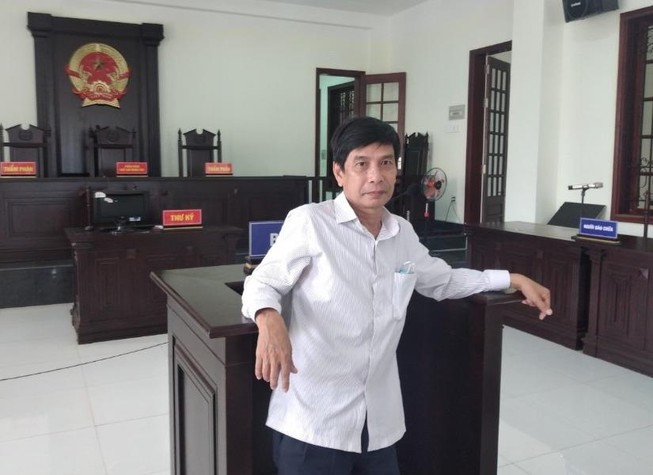 Cau hoi tu vu ong Luong Huu Phuoc nhay lau tu tu tai toa