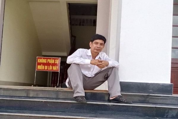 Cau hoi tu vu ong Luong Huu Phuoc nhay lau tu tu tai toa-Hinh-2