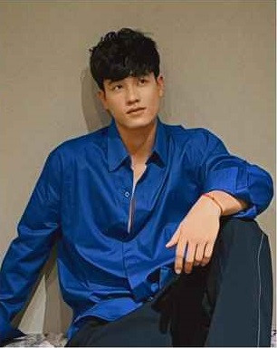 Trong ảnh "sống ảo" trông Lương Duy Cương chẳng khác gì tài tử điện ảnh