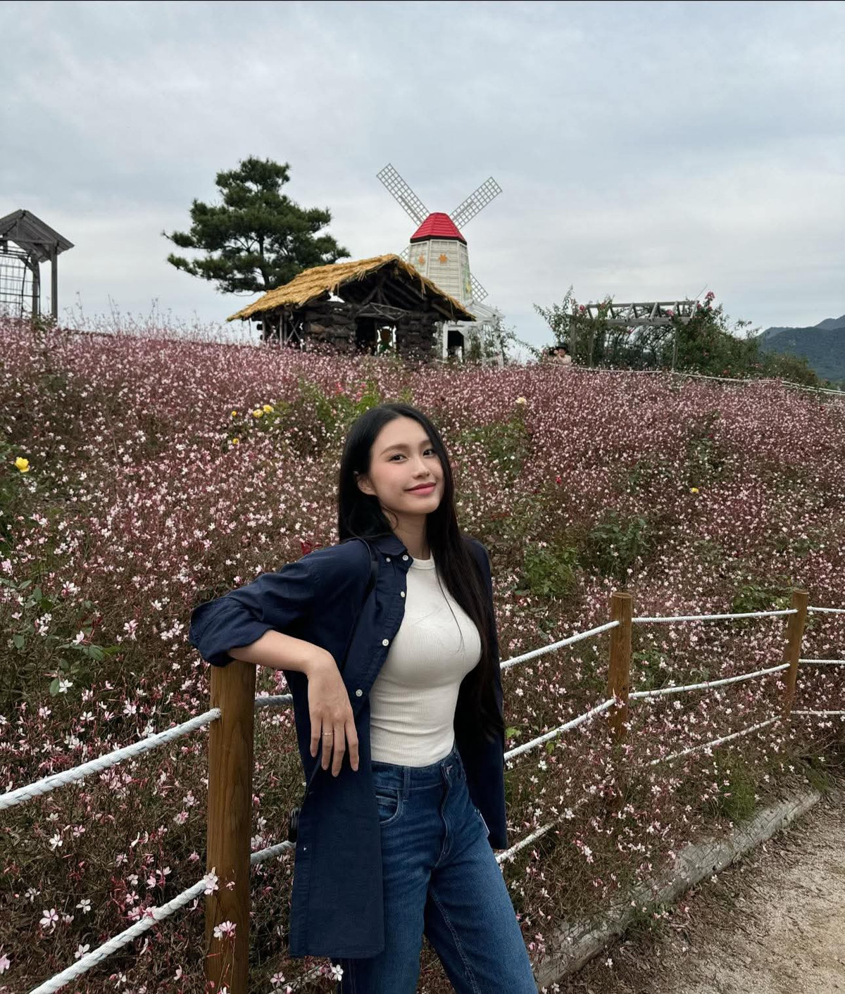 Sau khi sinh con, Doãn Hải My được đánh giá lấy lại vóc dáng khá nhanh...