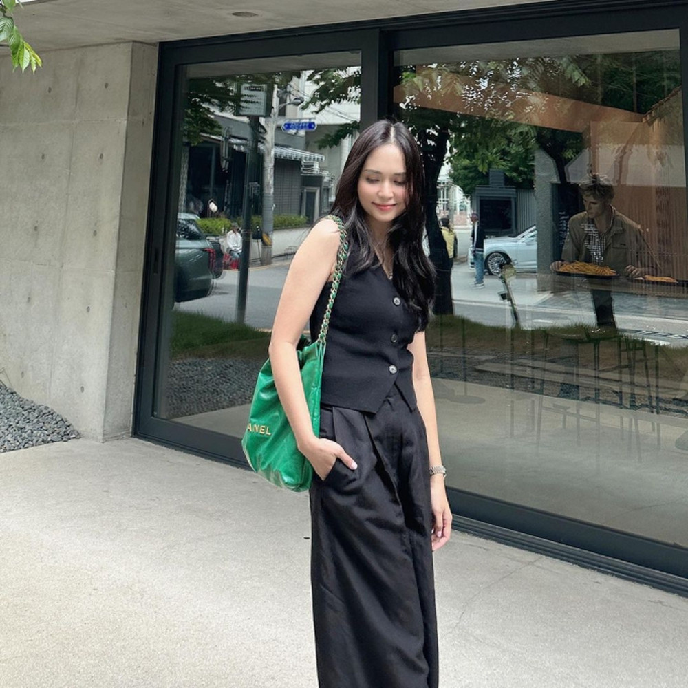 Quý tử nhà Văn Quyết và Huyền Mi đến hiện tại đã tròn 8 tuổi, theo đó netizen cũng ngóng chờ tin vui từ đôi vợ chồng này.