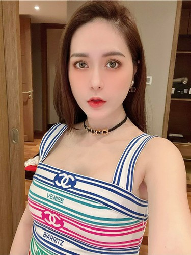 Với ý kiến này, nữ đại gia quận 7 nhanh chóng phản hồi: "Nếu mình đủ tự tin thì có chuyện gì mình cũng không sợ nè".