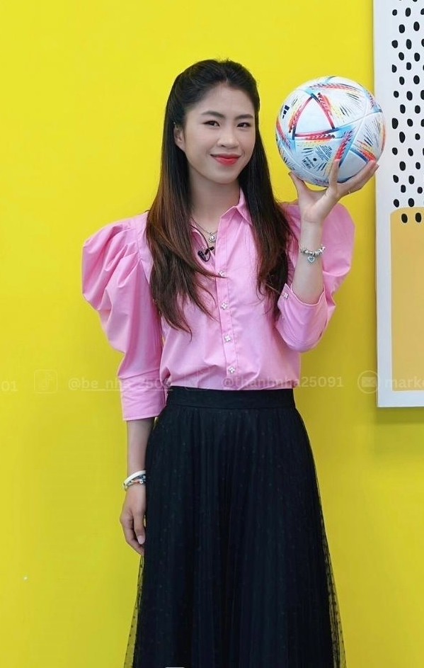 Hồi tháng 3, Thanh Nhã góp công lớn giúp tuyển nữ Việt Nam vô địch SEA Games 2023. Chân sút còn được Liên đoàn Bóng đá châu Á (AFC) chọn là một trong sáu cầu thủ trẻ châu lục đáng xem tại World Cup nữ 2023 hồi tháng 7.