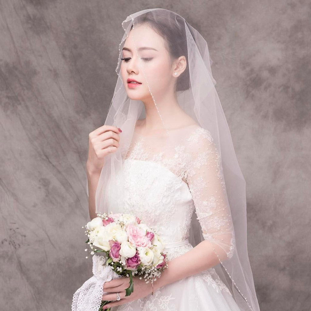 Dù mới 24 tuổi nhưng Thục Anh đã là mẹ của 2 nhóc tỳ xinh đẹp và có người chồng là doanh nhân thành đạt.