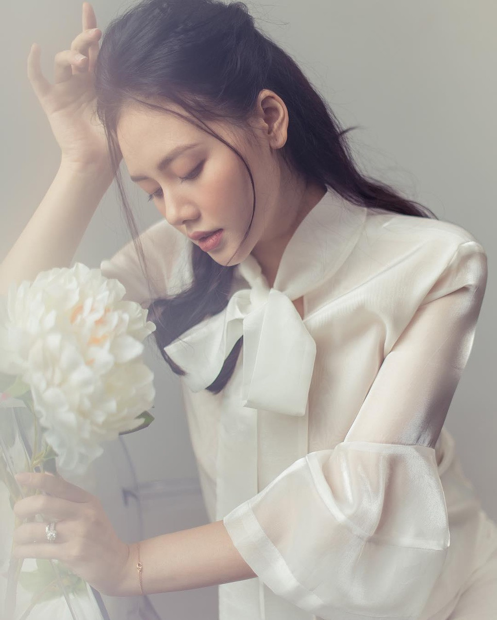 Thục Anh cho biết cô là mẫu người phụ nữ đặt gia đình là số 1 nhưng vẫn đề cao cuộc sống độc lập, không phụ thuộc vào chồng. Cô ít chia sẻ cuộc sống cá nhân lên mạng, hay nói quá nhiều về cuộc sống riêng.