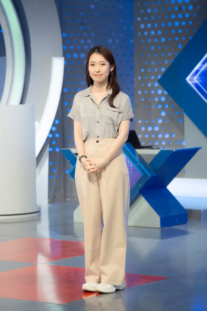 Trong 5 năm sau khi nổi tiếng, Khánh Vy đã làm được những điều ấn tượng. Cô là khách mời số đầu tiên của chương trình 8IELTS (bây giờ là IELTS Face off) và cũng là lần đầu tiên được đặt chân vào Đài truyền hình Việt Nam (năm 2016). Cùng năm đó, Khánh Vy nhận đề cử giải VTV Awards 2016 ở hạng mục Nhân vật Ấn tượng của năm.