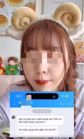 Cụ thể, nữ TikToker H.K.D.D (sinh năm 1994), sở hữu kênh TikTok với hàng triệu lượt thích và theo dõi đã nhận được tin nhắn giống như liên hệ công việc. Vậy nên trợ lý của cô nàng đã phản hồi đối tượng.