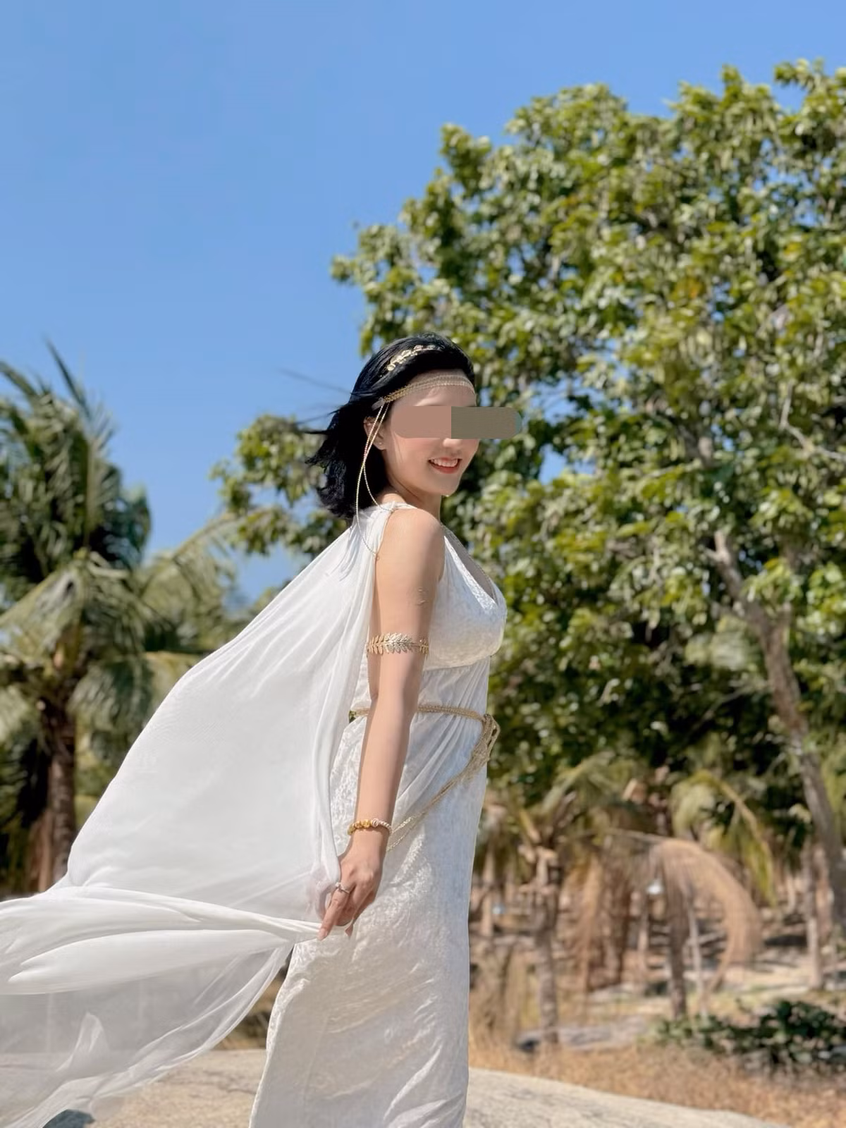 Bên cạnh những video review các địa điểm ăn uống, H.K.D.D cũng được giới trẻ yêu thích qua những video dạy học tiếng Trung hay những video chia sẻ về quan niệm trong cuộc sống.