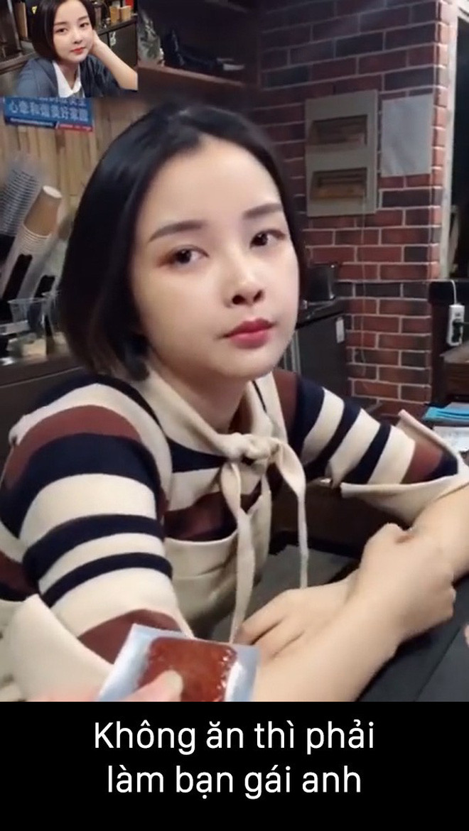 Thời gian gần đây, không ít fans bất ngờ khi "hot girl thả thính" đăng ảnh selfie diện váy cưới.