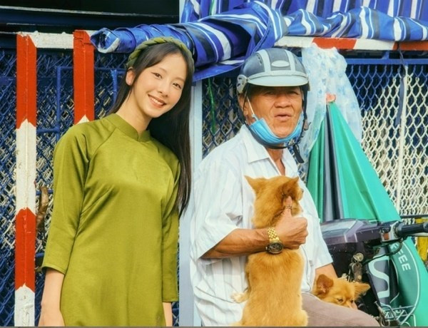 Chỉ cần là khu chợ cũ, góc nào cũng có thể trở thành background "sống ảo". Hoặc nếu muốn bức hình của mình xuất hiện nhiều món đồ cổ xưa như xe cổ, tranh cổ... thì bảo tàng lại là một lựa chọn lý tưởng.