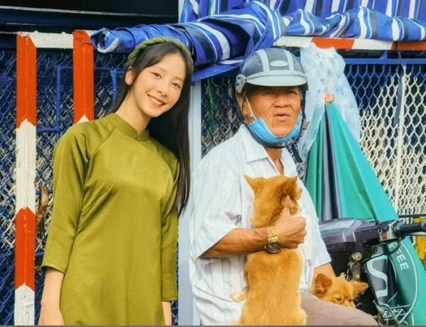 Chỉ cần là khu chợ cũ, góc nào cũng có thể trở thành background "sống ảo". Hoặc nếu muốn bức hình của mình xuất hiện nhiều món đồ cổ xưa như xe cổ, tranh cổ... thì bảo tàng lại là một lựa chọn lý tưởng.