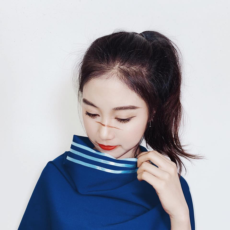 Những khoảnh khắc "nàng thơ" như thế này của Nắng không chỉ là một phần trong cuộc sống cá nhân mà còn giúp cô tạo ra một sự kết nối và tương tác với khán giả, khiến họ cảm thấy gần gũi và yêu mến cô hơn.