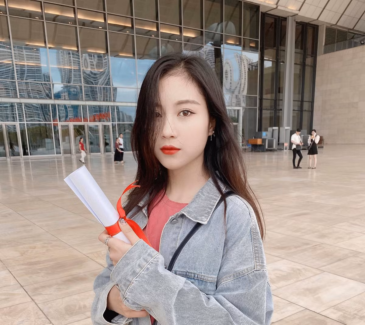 Giờ đây, cô nàng streamer gốc Bắc Ninh đang tích cực lan tỏa tinh thần lạc quan, cũng như trân trọng sự ủng hộ của người xem dành cho mình.