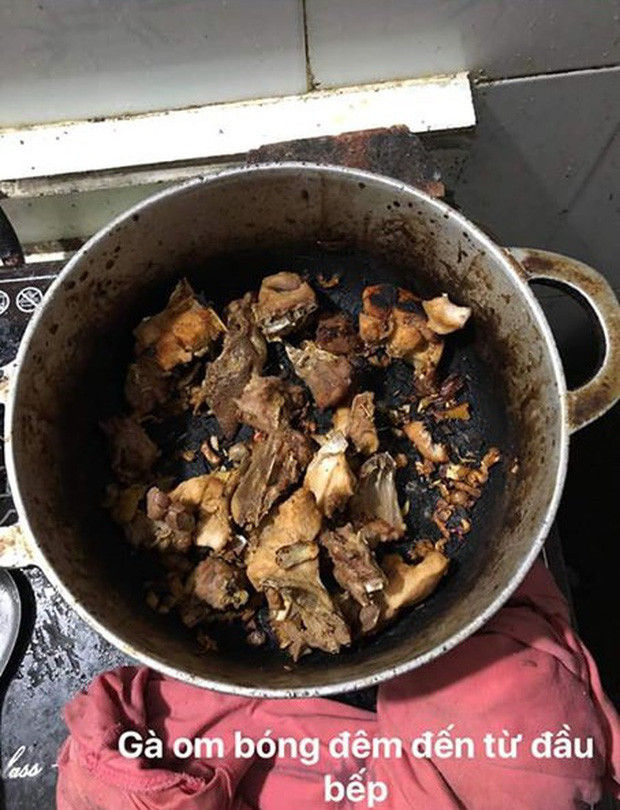 Gà om bóng đêm đến từ đầu bếp vụng về.