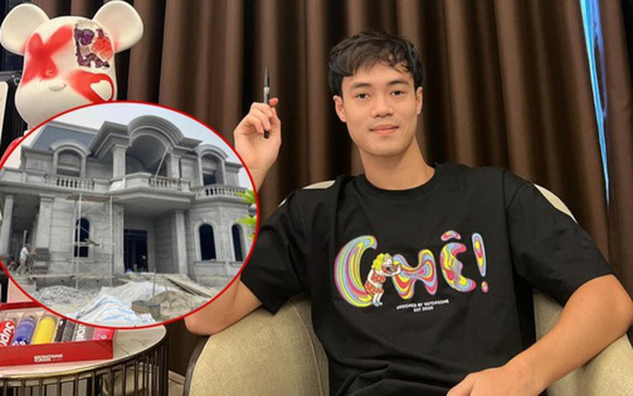 Ngoài ra, Văn Toàn cũng có xe ô tô riêng để tiện cho việc đi lại ngay từ rất sớm.