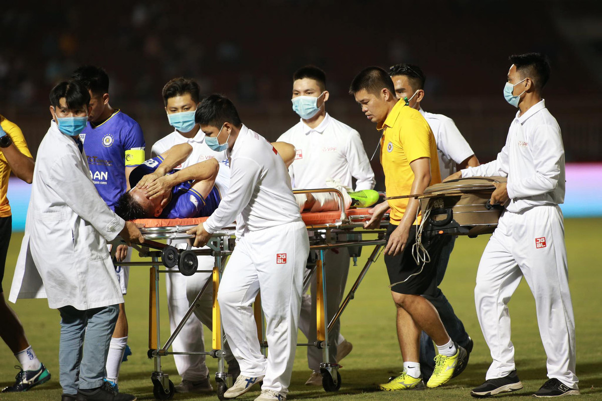 Với chấn thương trên đồng nghĩa với việc Đỗ Hùng Dũng sẽ không thể phục vụ ĐTQG Việt Nam tại Vòng loại World Cup 2022 khu vực châu Á vào tháng 6 tới.