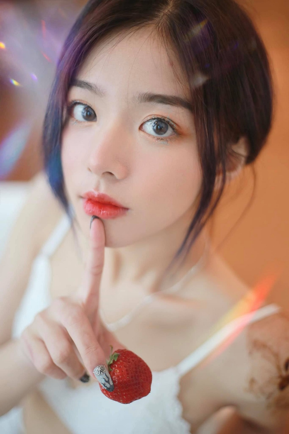 Theo tiết lộ của Hằng Phan, để sở hữu vóc dáng "vạn người mê" như hiện tại, cô nàng tập luyện gym và yoga kết hợp với cường độ cao.