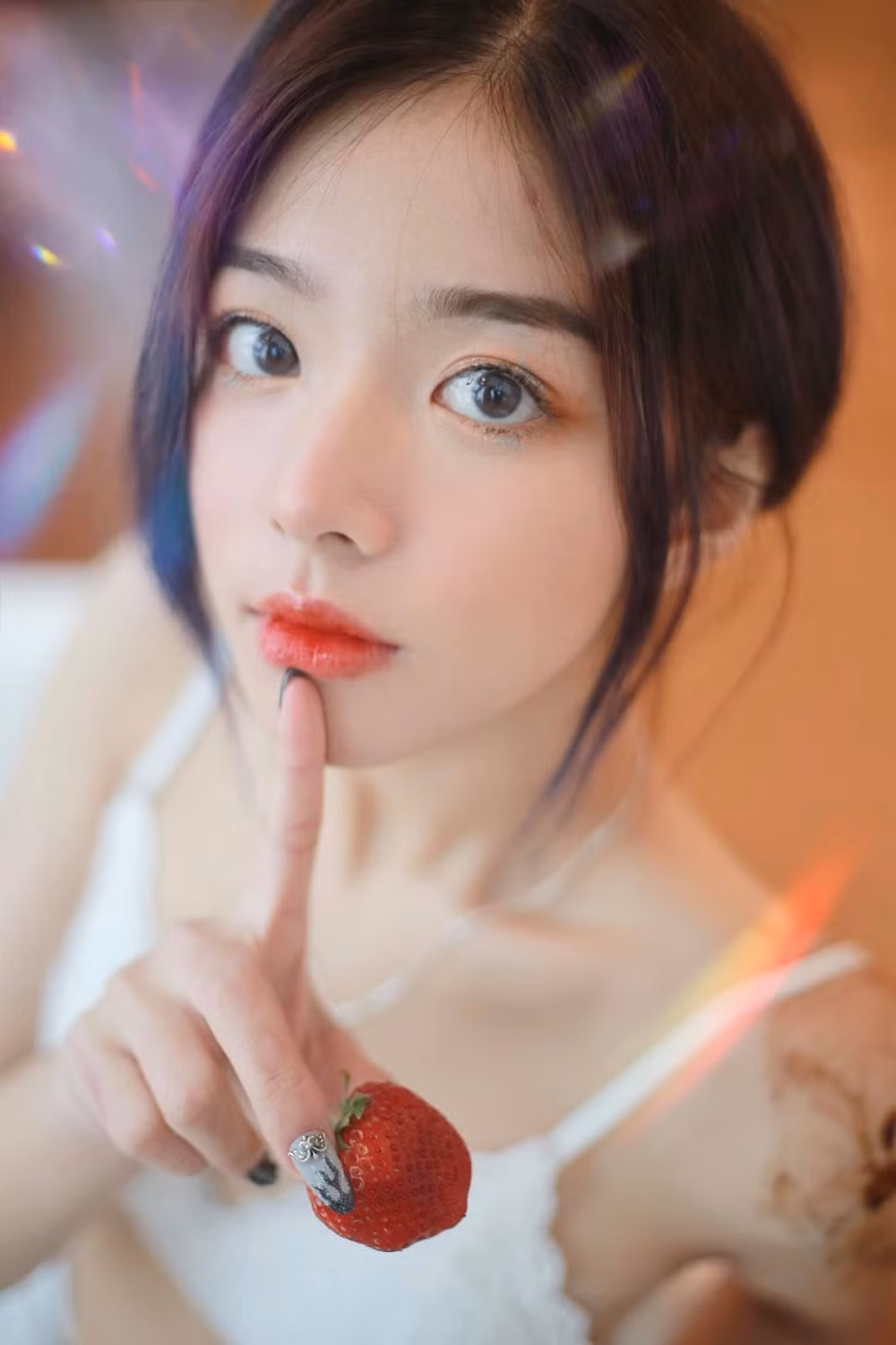 Theo tiết lộ của Hằng Phan, để sở hữu vóc dáng "vạn người mê" như hiện tại, cô nàng tập luyện gym và yoga kết hợp với cường độ cao.