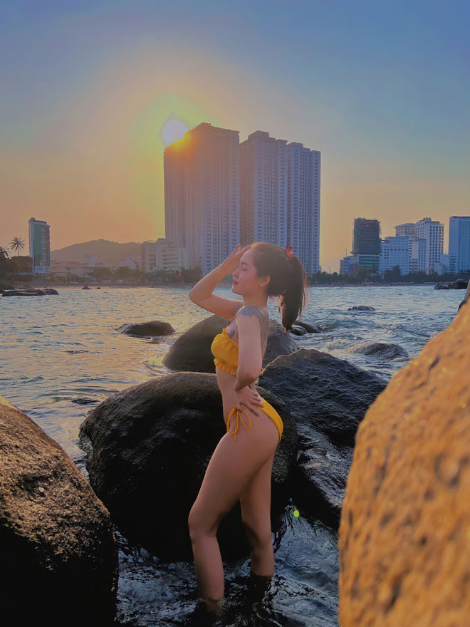 Sau 3 năm được biết đến, cuộc sống của cặp vợ chồng xăm trổ giờ ra sao? trở thành chủ đề được nhiều người quan tâm.