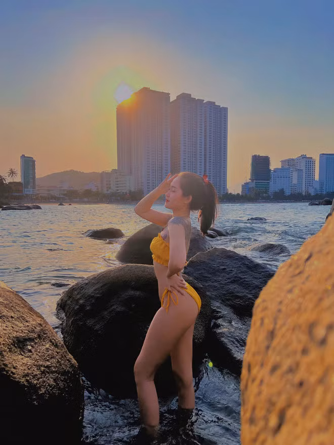 Sau 3 năm được biết đến, cuộc sống của cặp vợ chồng xăm trổ giờ ra sao? trở thành chủ đề được nhiều người quan tâm.