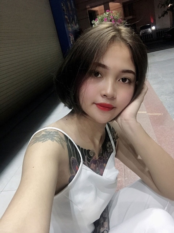 Theo H'Linh chia sẻ, Huỳnh Phong là người chồng tâm lý, luôn giữ bình tĩnh trong mọi cuộc cãi vã để sự việc không bị đẩy lên cao trào. Khi vợ nguôi giận, anh mới quay sang phân tích câu chuyện để cả hai hiểu nhau hơn.