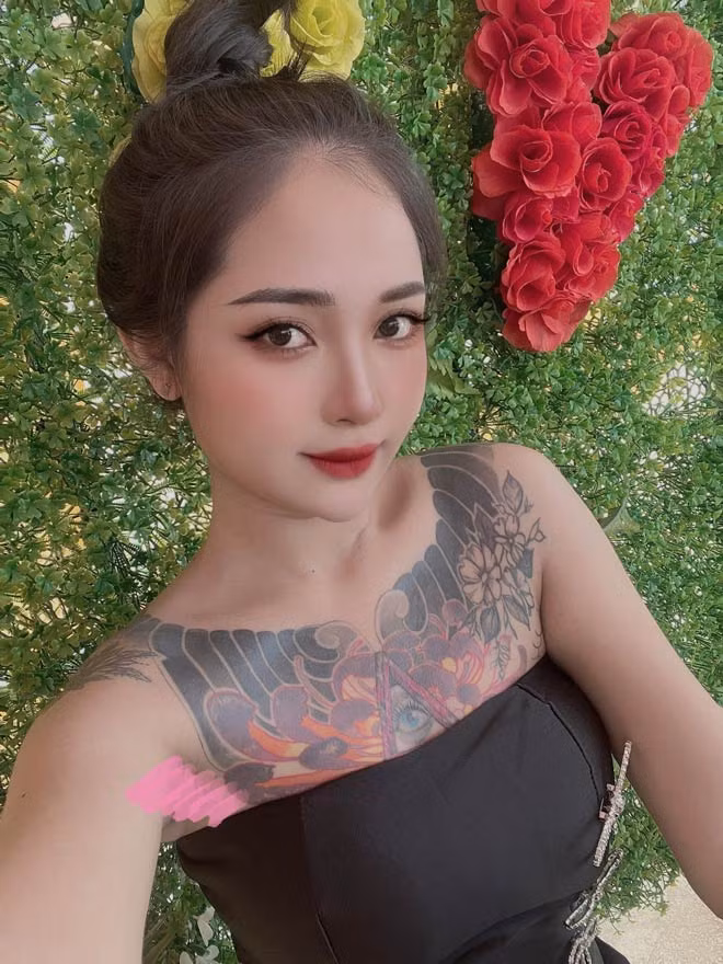 Hiện tại, H’Linh và Huỳnh Phong (chồng H’Linh) đang sống và làm việc tại Nha Trang. Cô nàng bán hàng online, còn anh chồng là ông chủ của một tiệm xăm. Cặp đôi đón con gái đầu lòng vào năm 2019.